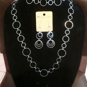 NWT Hoop Style Silver Necklace and Earrings Set